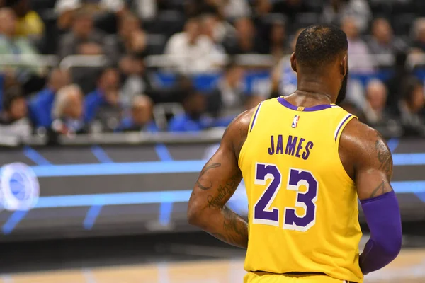 世体：卡雷拉斯、恩德里克和卡瓦哈尔将面临两场禁赛处罚