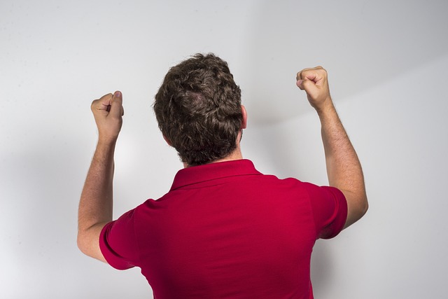 火箭状元秀哈登带队击败国王