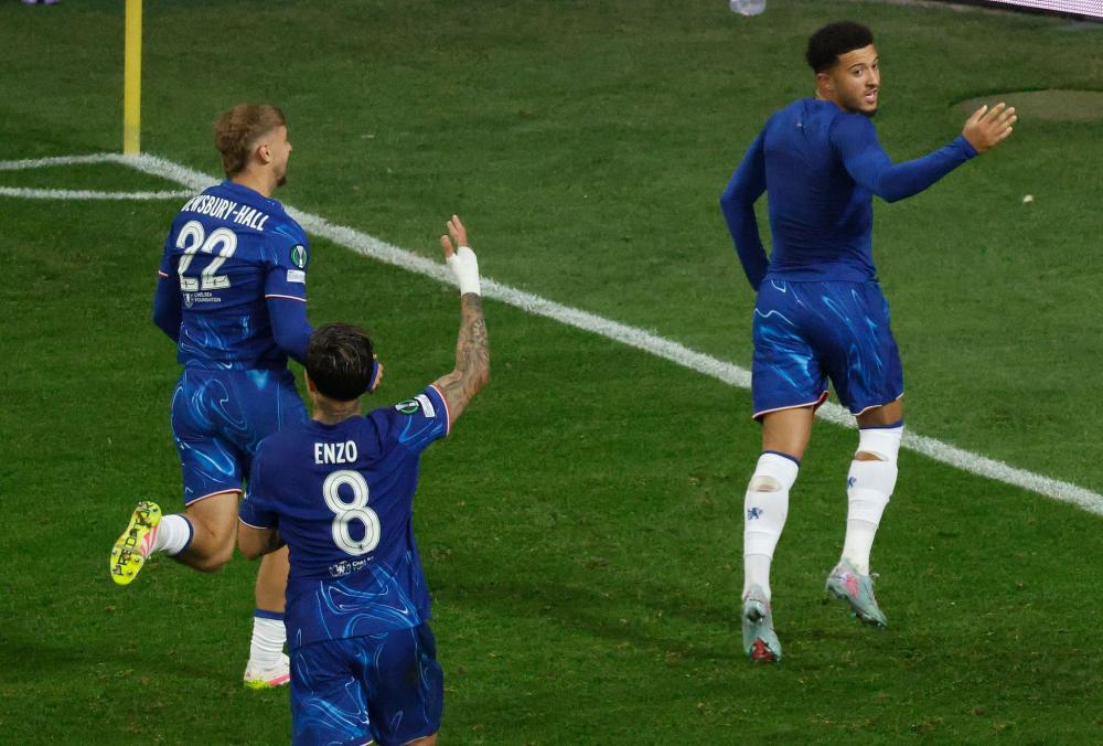 泽林斯基：制胜球有运气加持；为避免停赛未过多参与身体对抗