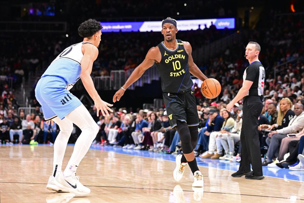 活塞队记：艾维今天可以出战，此前被列入出战成疑名单